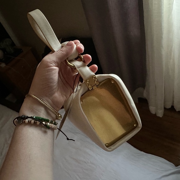 METAL PLATE LEATHER SHOULDER BAG ECRU COLOR - Picture 10 of 13